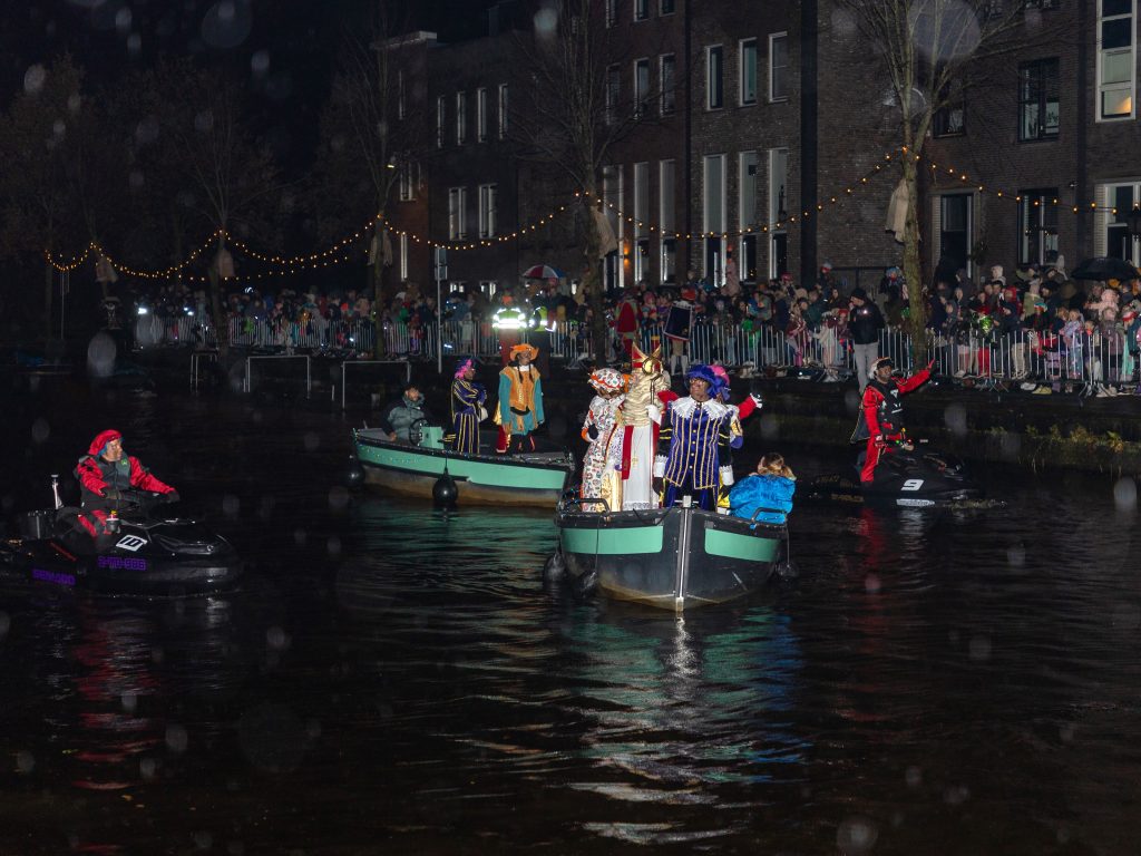 Sinterklaas op de boot