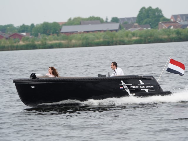 Corsiva 595 Tender zwart snelvarend